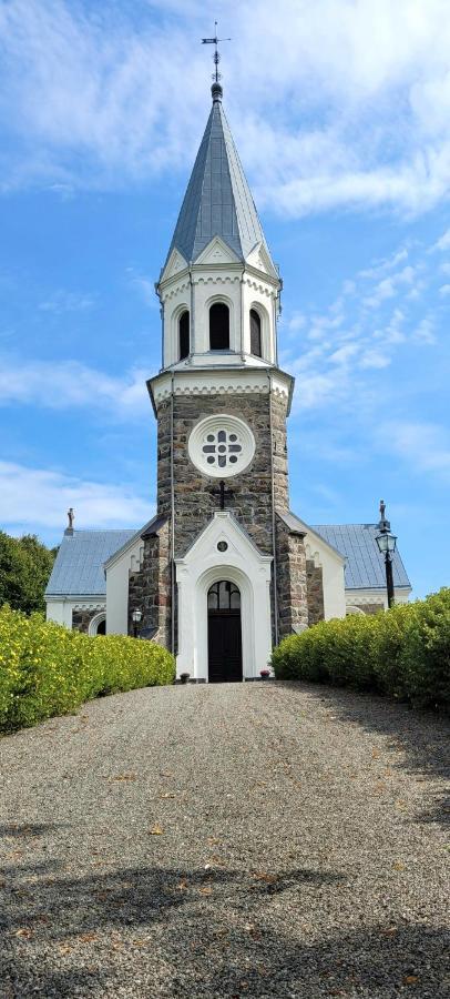 Mysigt Hus I Liten By Naera Havet Ystad Exterior foto