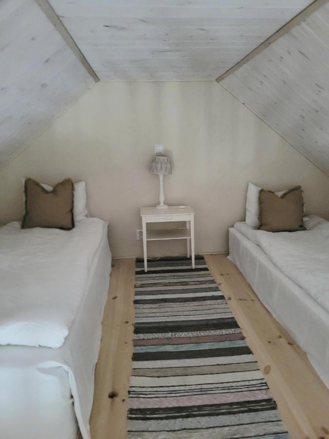 Mysigt Hus I Liten By Naera Havet Ystad Exterior foto