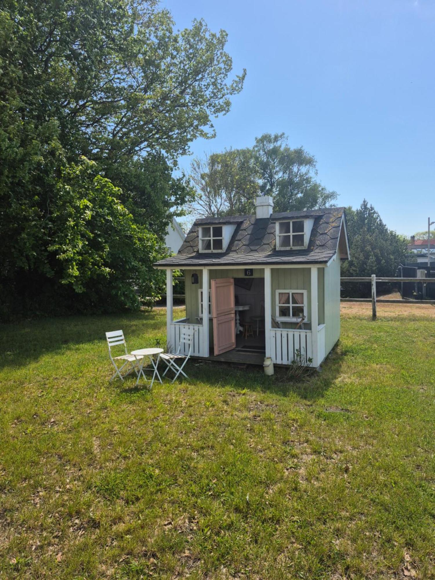 Mysigt Hus I Liten By Naera Havet Ystad Exterior foto